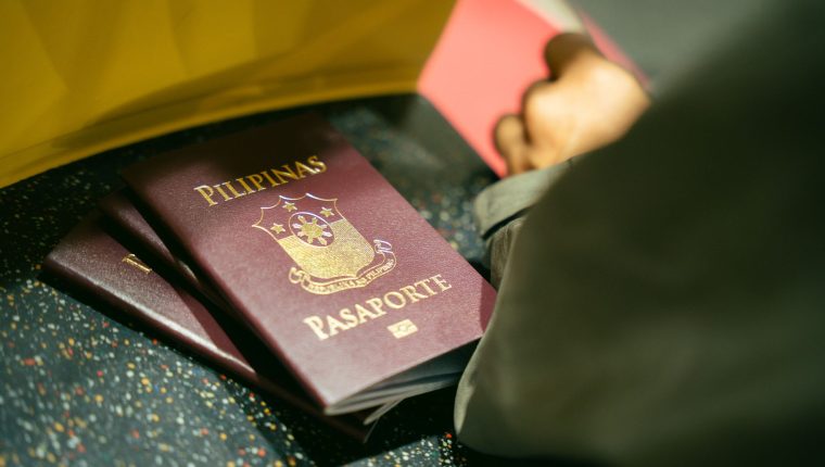 Загранпаспорт Украины за границей: где оформить и какие документы